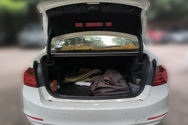 Used BMW 3 Series 2015 316Li Fashion Model Trunk