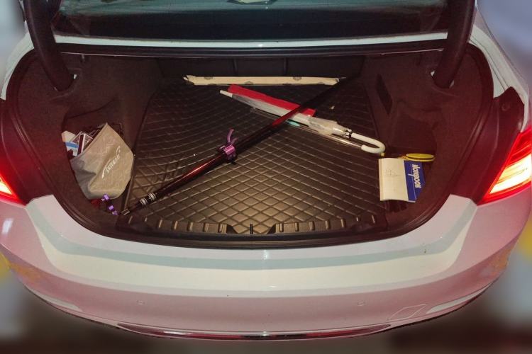 Used BMW 3 Series 2015 320Li Fashion Model Trunk