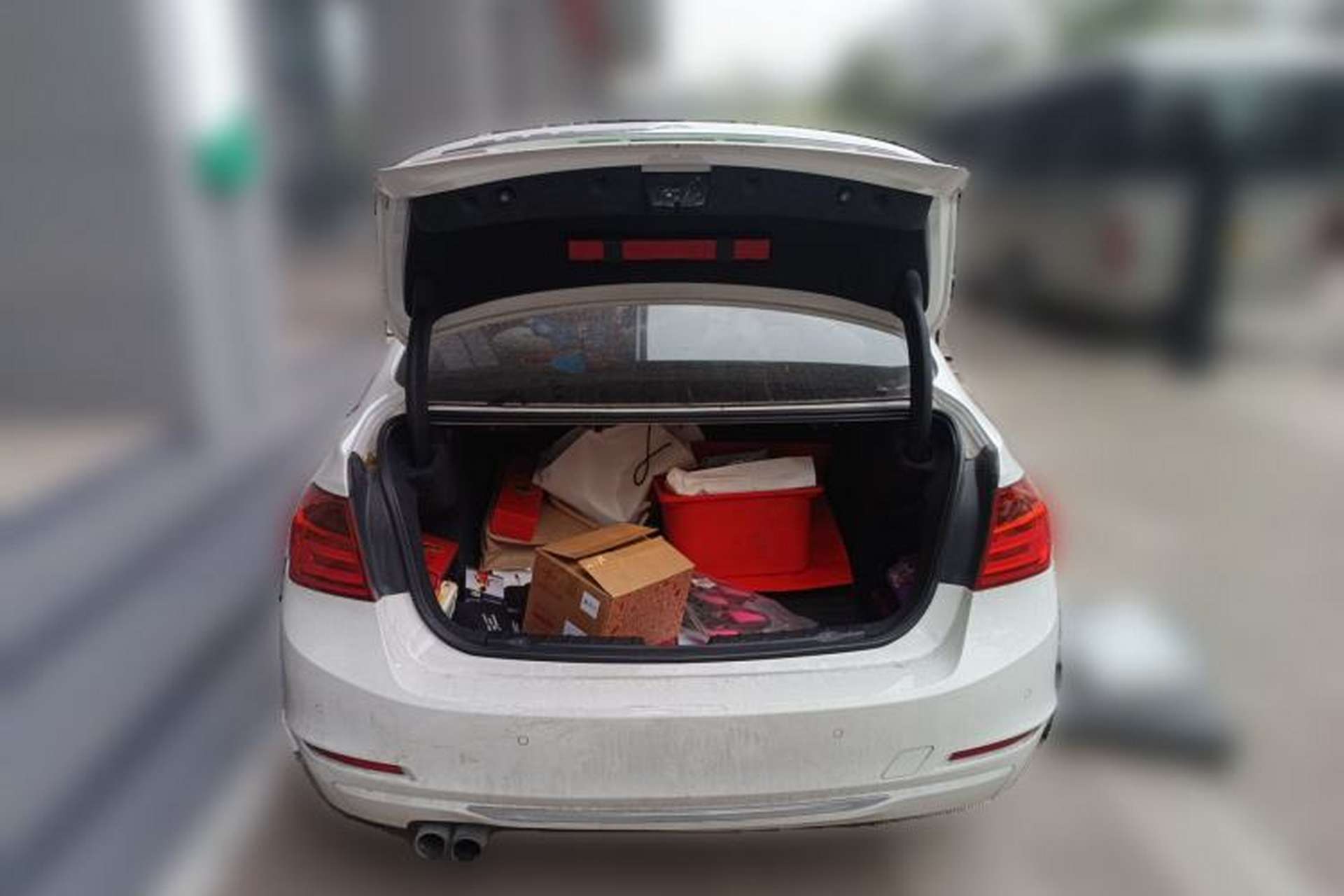 Used BMW 3 Series 2015 328Li Fashion Model Trunk