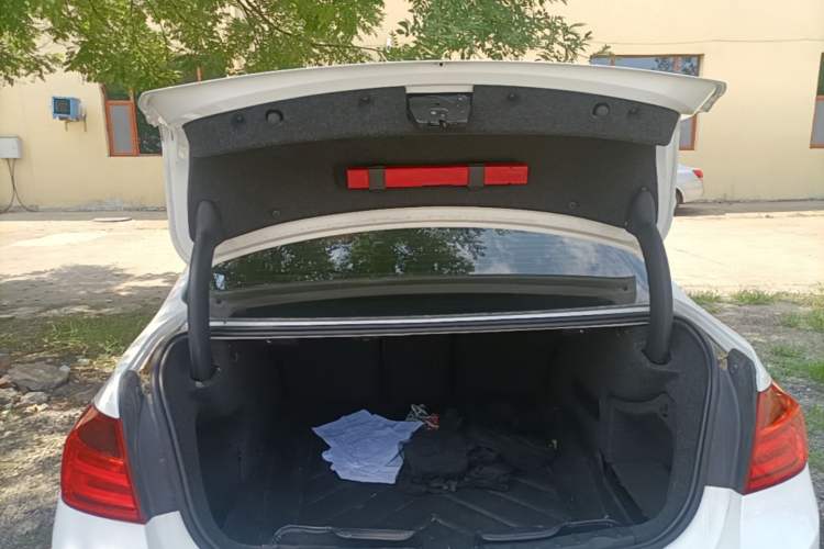 Used BMW 3 Series 2015 316i Active Edition Trunk