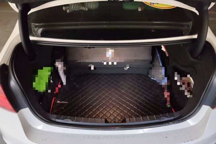 Used BMW 3 Series 2015 320Li Luxury Edition Fashion Model Trunk