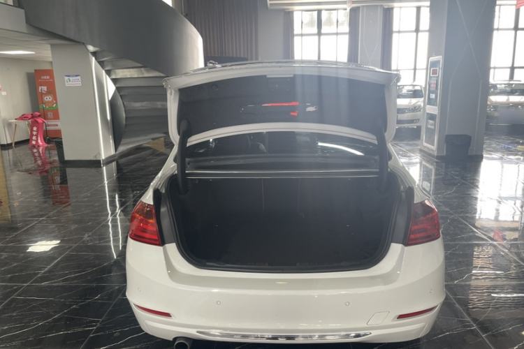 Used BMW 3 Series 2015 320Li Luxury Edition Fashion Model Trunk