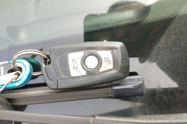 Used BMW 3 Series 2015 316Li Fashion Model Vehicle Key