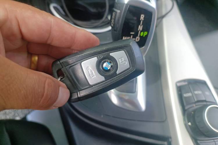 Used BMW 3 Series 2015 320Li Luxury Edition Fashion Model Vehicle Key