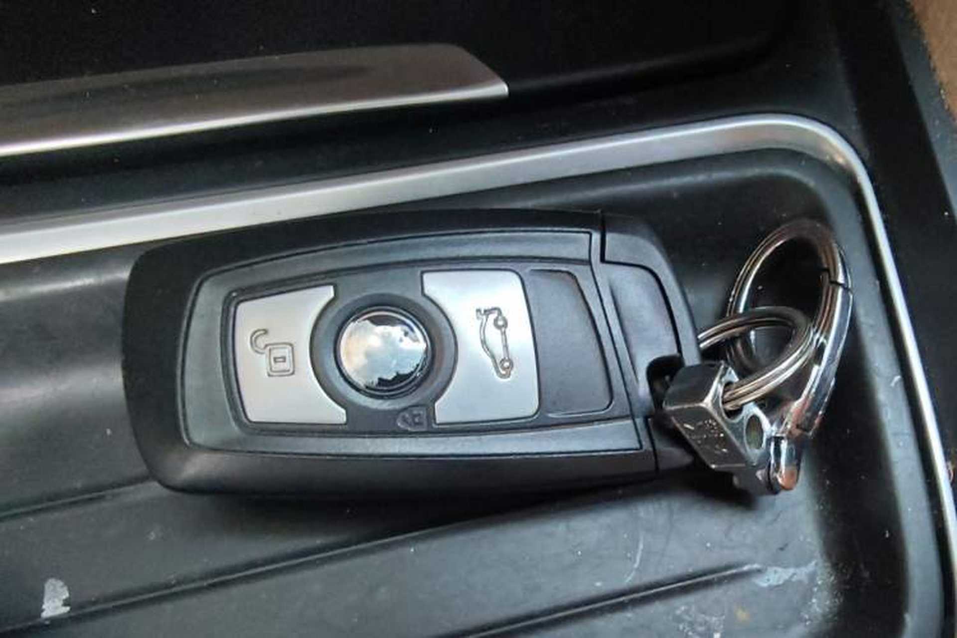 Used BMW 3 Series 2015 316Li Fashion Model Vehicle Key