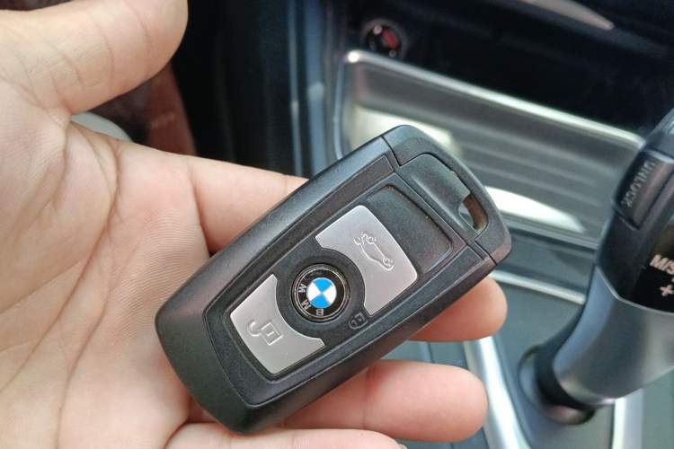 Used BMW 3 Series 2015 320Li Luxury Edition Fashion Model Vehicle Key