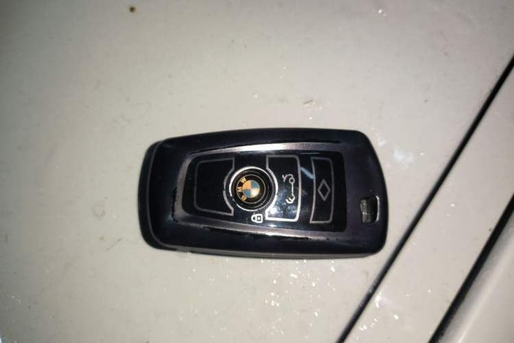 Used BMW 3 Series 2015 320Li Luxury Edition Fashion Model Vehicle Key