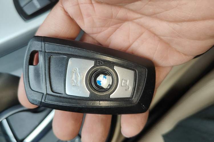 Used BMW 3 Series 2015 320Li Luxury Edition Fashion Model Vehicle Key