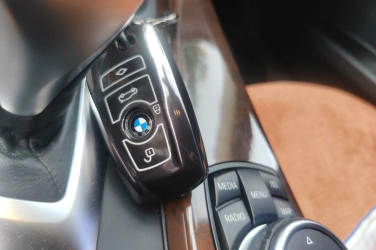 Used BMW 3 Series 2015 328Li Luxury Design Package Vehicle Key