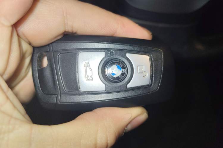 Used BMW 3 Series 2015 320Li Luxury Edition Fashion Model Vehicle Key