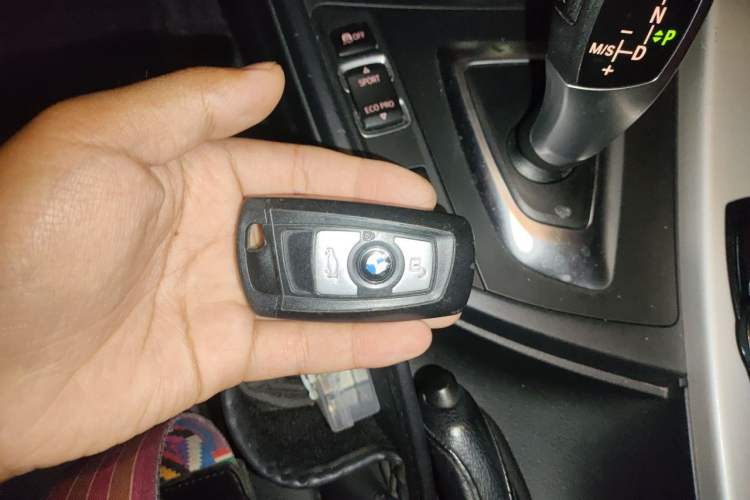 Used BMW 3 Series 2015 320Li Luxury Edition Fashion Model Vehicle Key
