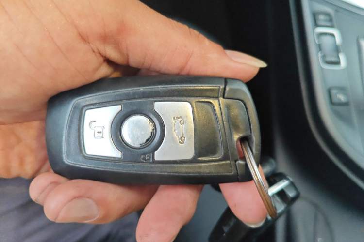 Used BMW 3 Series 2015 320Li Luxury Edition Fashion Model Vehicle Key