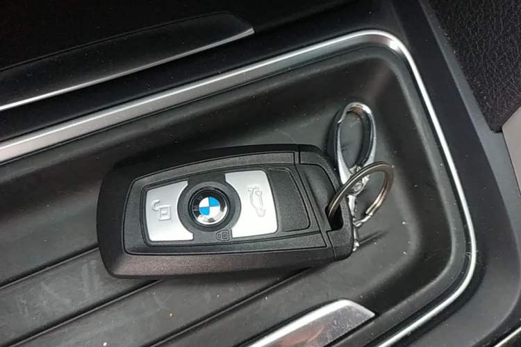 Used BMW 3 Series 2015 316Li Fashion Model Vehicle Key