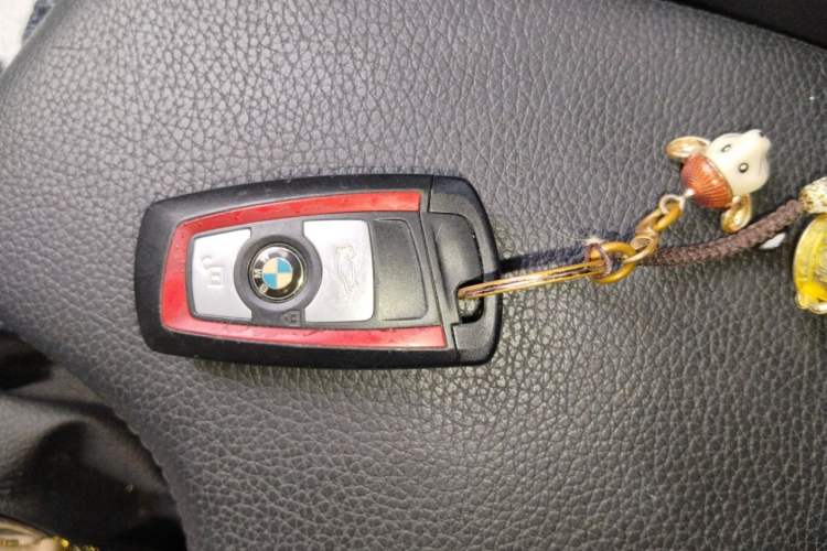 Used BMW 3 Series 2015 320i Sport Design Package Vehicle Key