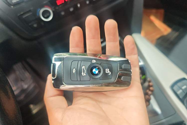 Used BMW 3 Series 2015 320Li Luxury Edition Fashion Model Vehicle Key