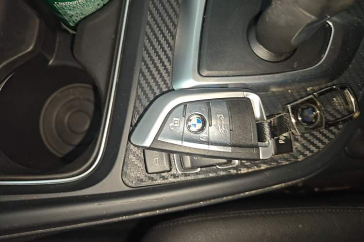 Used BMW 3 Series 2015 320Li Luxury Edition Fashion Model Vehicle Key