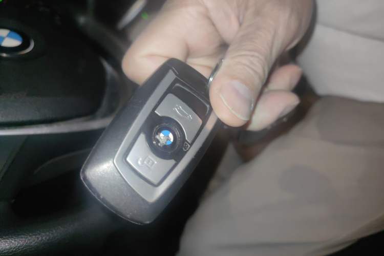 Used BMW 3 Series 2015 320Li Luxury Design Package Premium Edition Vehicle Key
