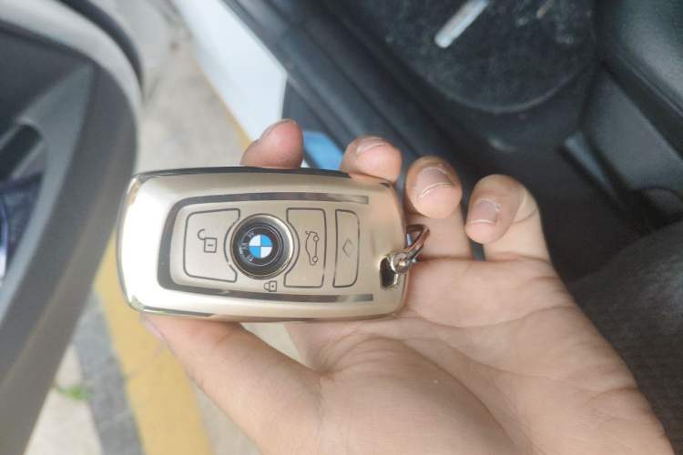 Used BMW 3 Series 2015 320Li Luxury Design Package Premium Edition Vehicle Key