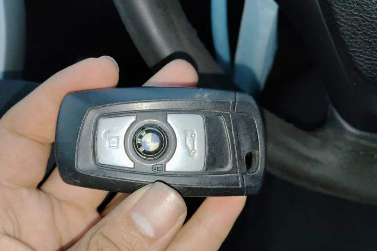 Used BMW 3 Series 2015 320i Fashion Model Vehicle Key