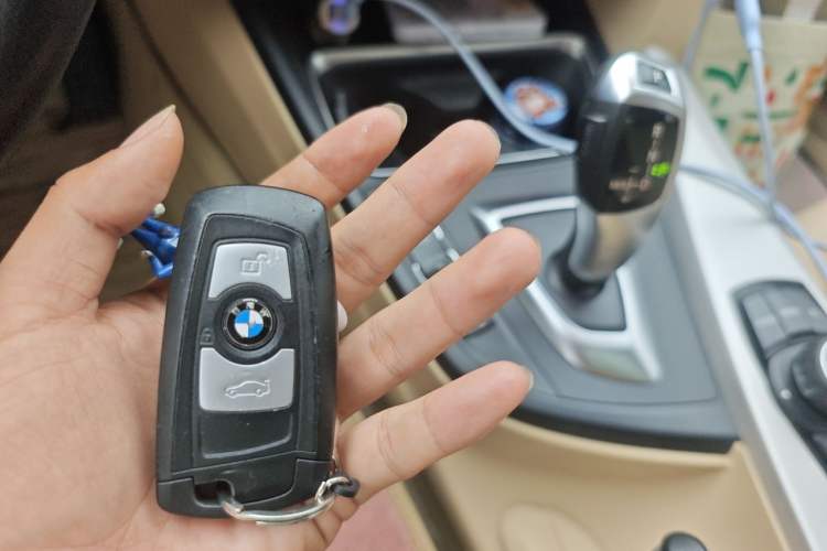 Used BMW 3 Series 2015 320i Fashion Model Vehicle Key