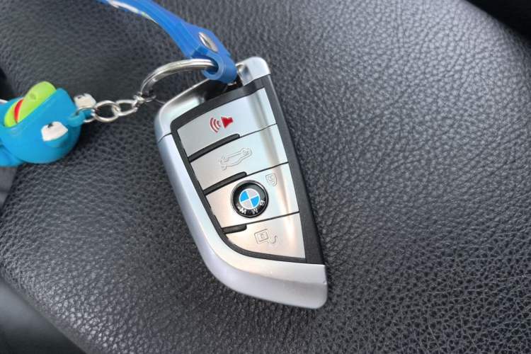 Used BMW 3 Series 2015 320Li Luxury Edition Fashion Model Vehicle Key