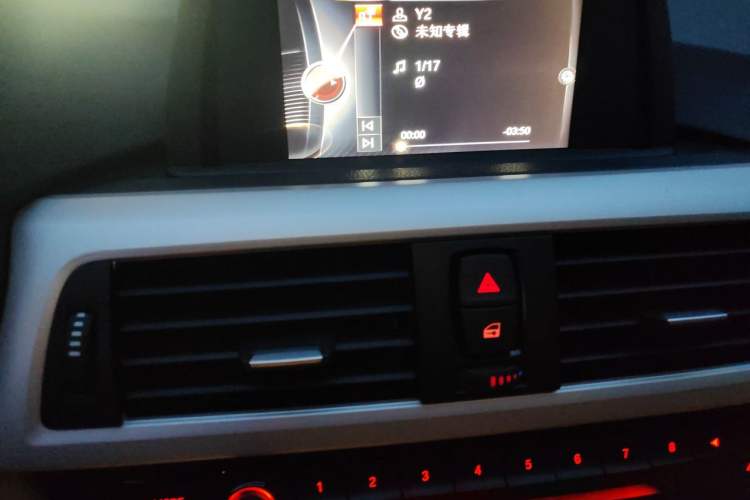 Used BMW 3 Series 2015 320Li Fashion Model Audio And AC Panel