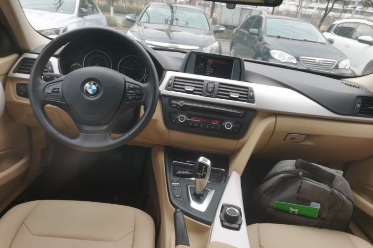 Used BMW 3 Series 2015 320Li Luxury Edition Fashion Model Center Console