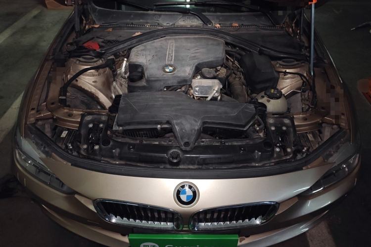 Used BMW 3 Series 2015 320Li Luxury Edition Fashion Model Engine Bay