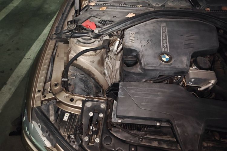 Used BMW 3 Series 2015 320Li Luxury Edition Fashion Model Engine Bay Right