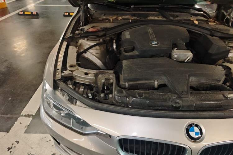 Used BMW 3 Series 2015 320Li Fashion Model Engine Bay Right