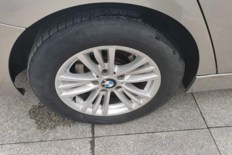 Used BMW 3 Series 2015 320Li Luxury Edition Fashion Model Exterior 5