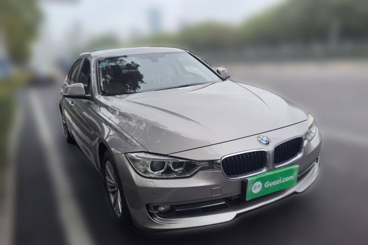 Used BMW 3 Series 2015 316Li Fashion Model Front Right 45 Deg
