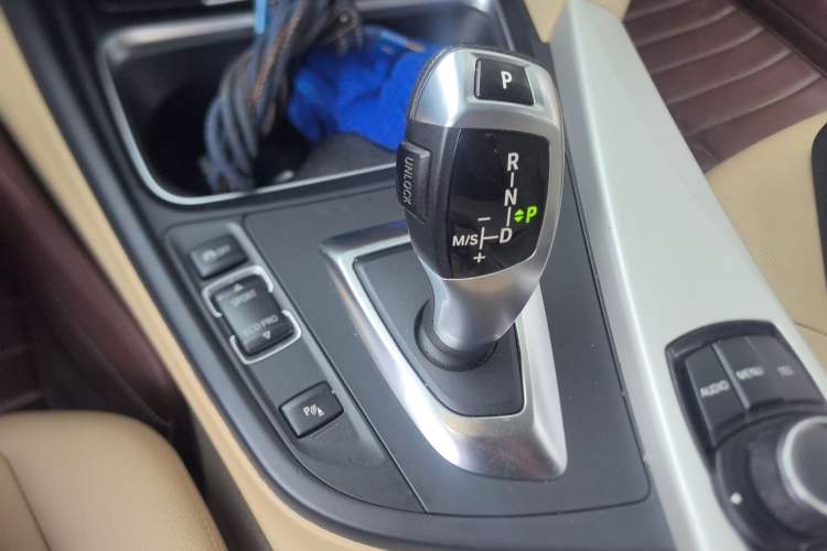 Used BMW 3 Series 2015 316Li Fashion Model Gear Lever