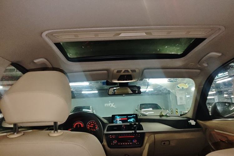 Used BMW 3 Series 2015 320Li Fashion Model Headliner