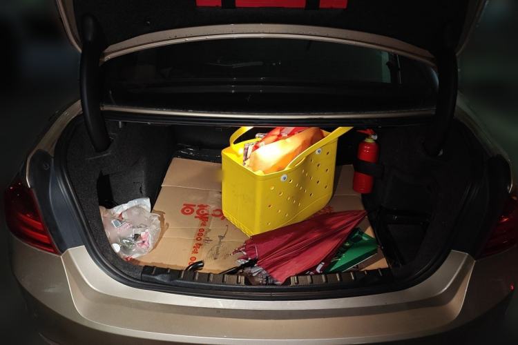 Used BMW 3 Series 2015 320Li Luxury Edition Fashion Model Trunk