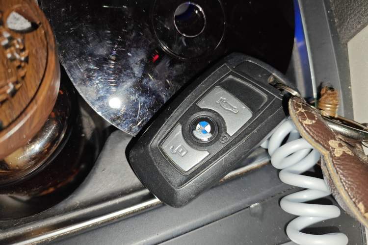 Used BMW 3 Series 2015 320Li Luxury Edition Fashion Model Vehicle Key