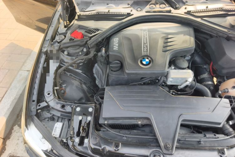 Used BMW 3 Series 2016 328i xDrive M Sport Edition Engine Bay Right