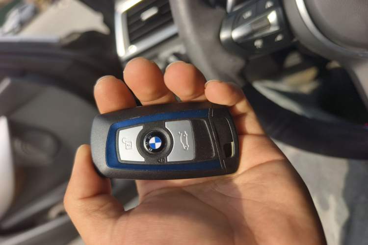 Used BMW 3 Series 2016 328i xDrive M Sport Edition Vehicle Key