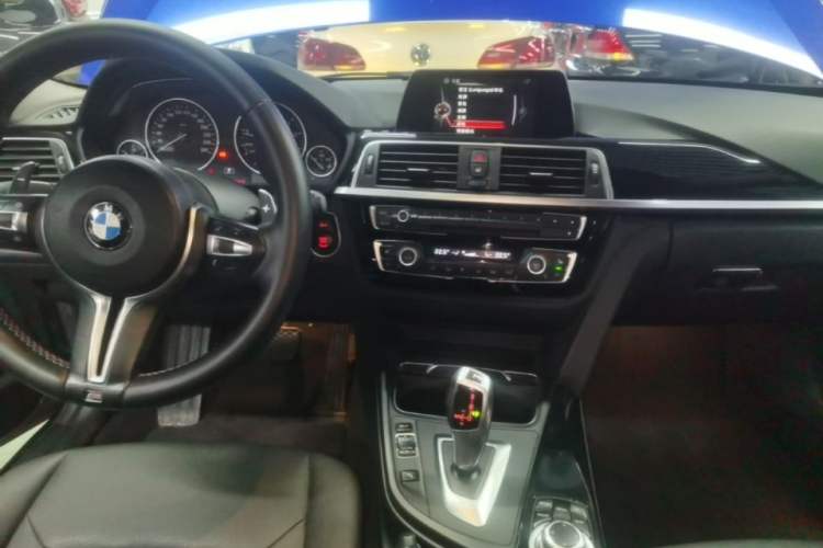 Used BMW 3 Series 2016 320Li Fashion Model Audio And AC Panel