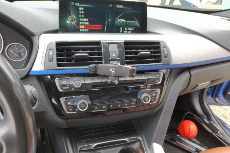 Used BMW 3 Series 2016 328i M Sport Audio And AC Panel