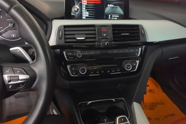 Used BMW 3 Series 2016 328i M Sport Audio And AC Panel