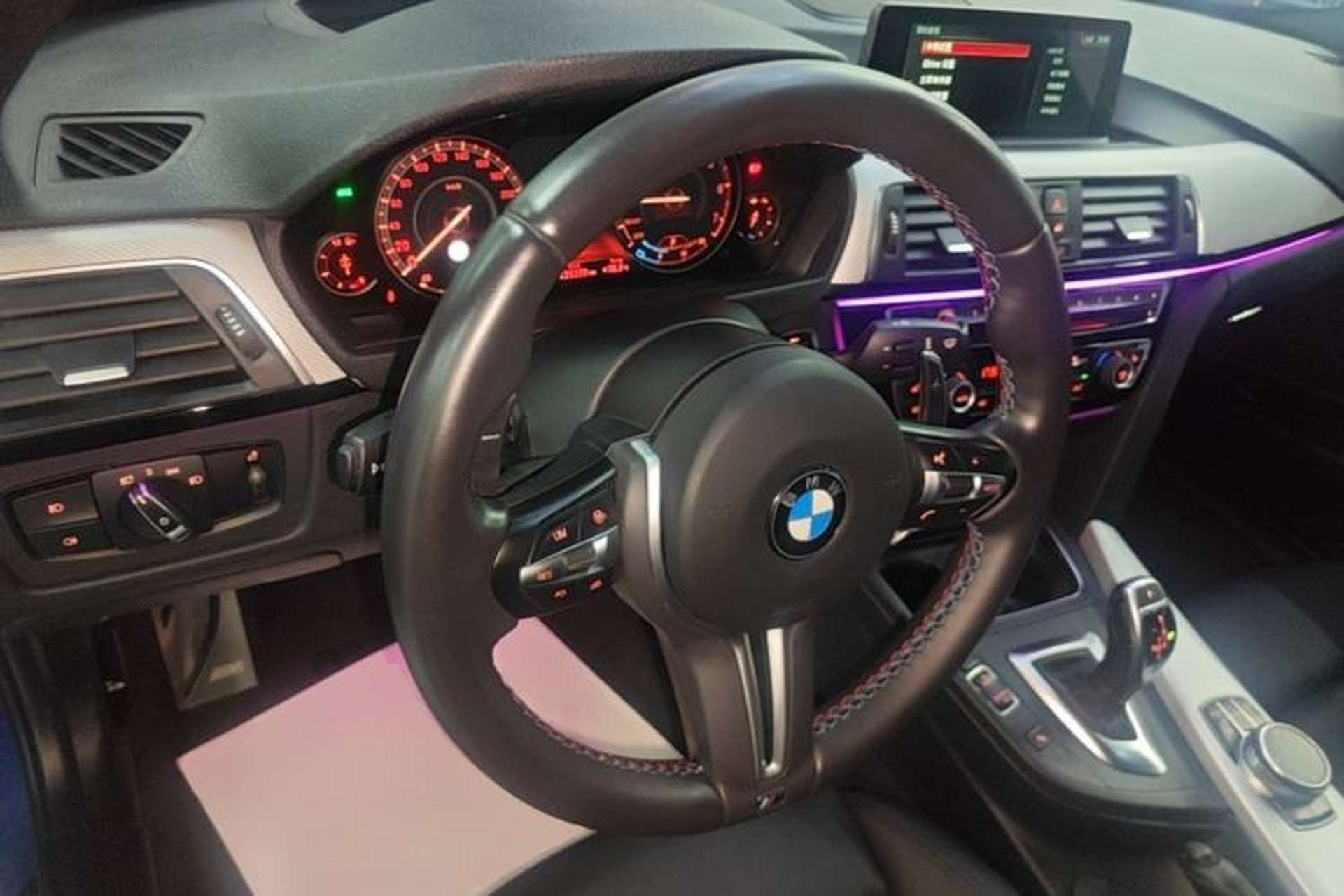Used BMW 3 Series 2016 328i xDrive M Sport Edition Center Console