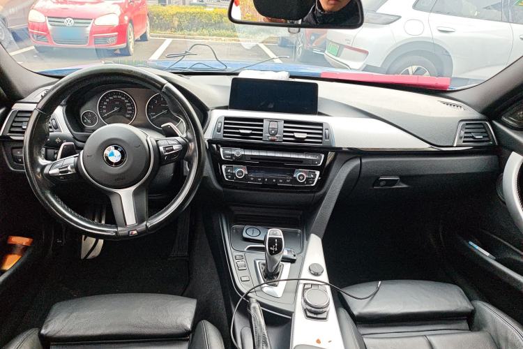 Used BMW 3 Series 2016 328i xDrive M Sport Edition Center Console