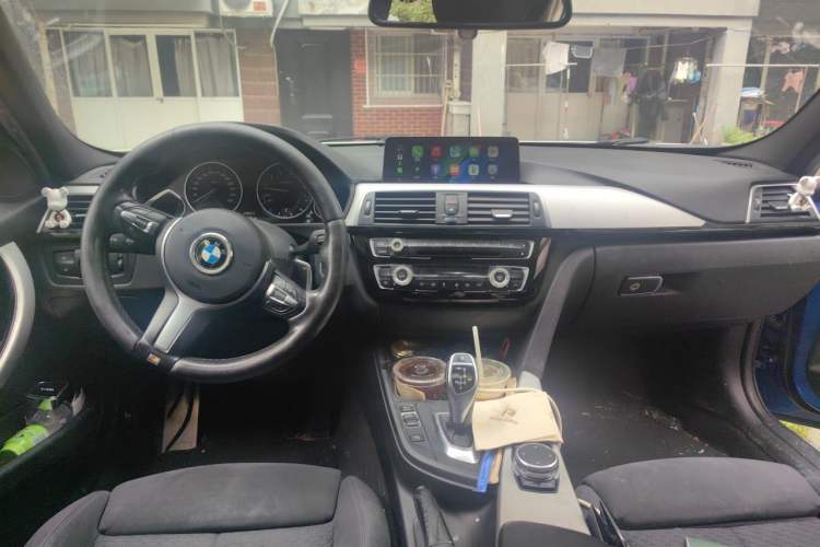 Used BMW 3 Series 2016 320i M Sport Center Console