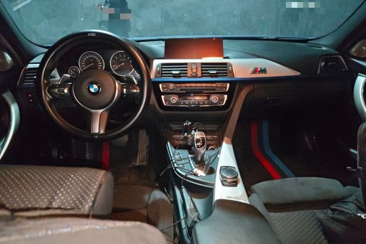 Used BMW 3 Series 2016 320i M Sport Center Console