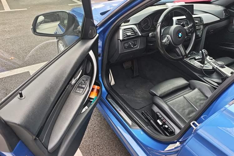 Used BMW 3 Series 2016 328i xDrive M Sport Edition Driver Seat