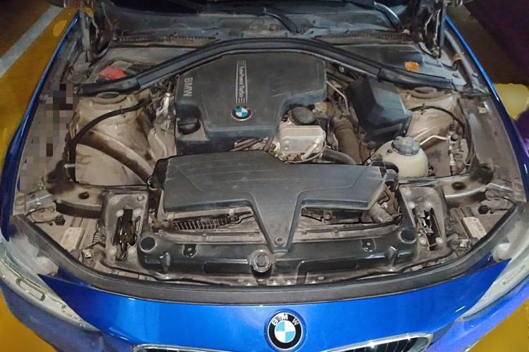 Used BMW 3 Series 2016 320i Fashion Model Engine Bay