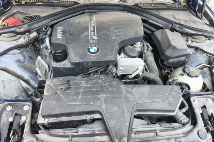 Used BMW 3 Series 2016 320i M Sport Engine Bay