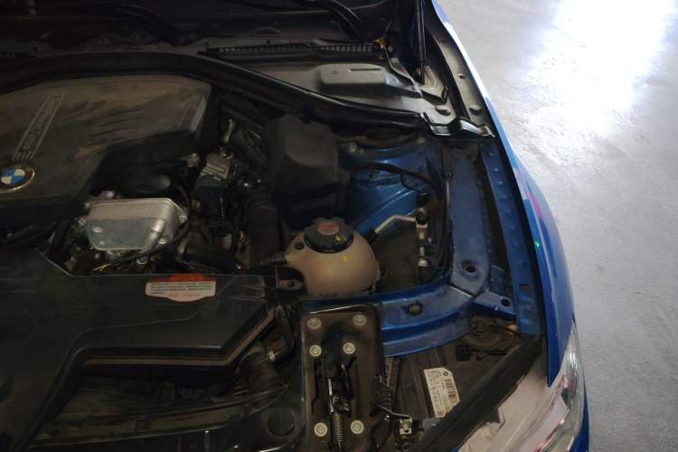 Used BMW 3 Series 2016 328i M Sport Engine Bay Left