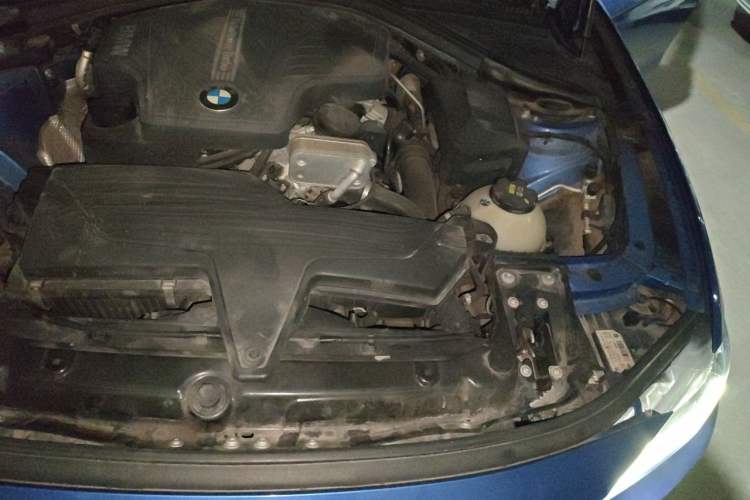 Used BMW 3 Series 2016 320i M Sport Engine Bay Left